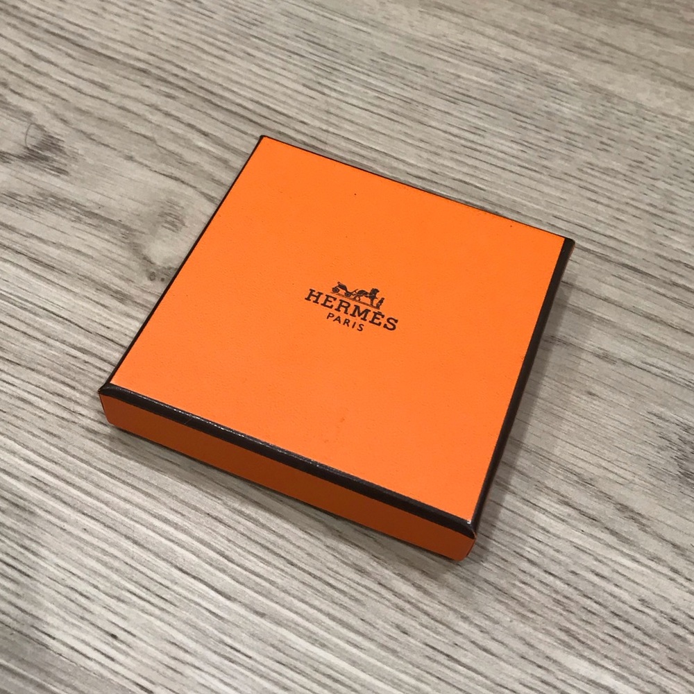 Hermès Box (& jewelry pouch)